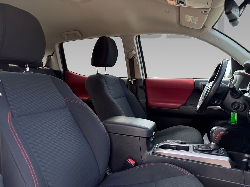 Used 2021 Toyota Tacoma SR5 image 8