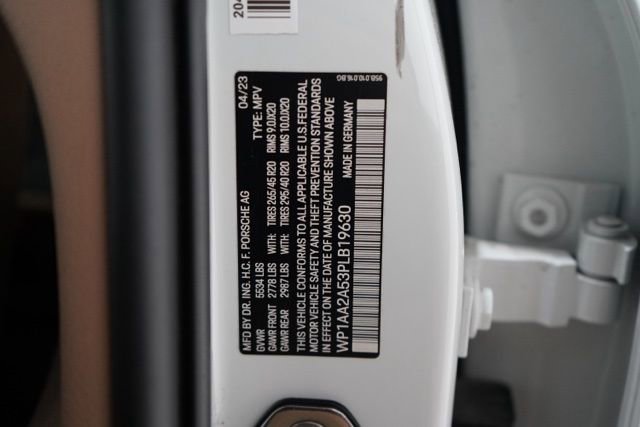 Used 2023 Porsche Macan Turbo AWD/4WD image 37