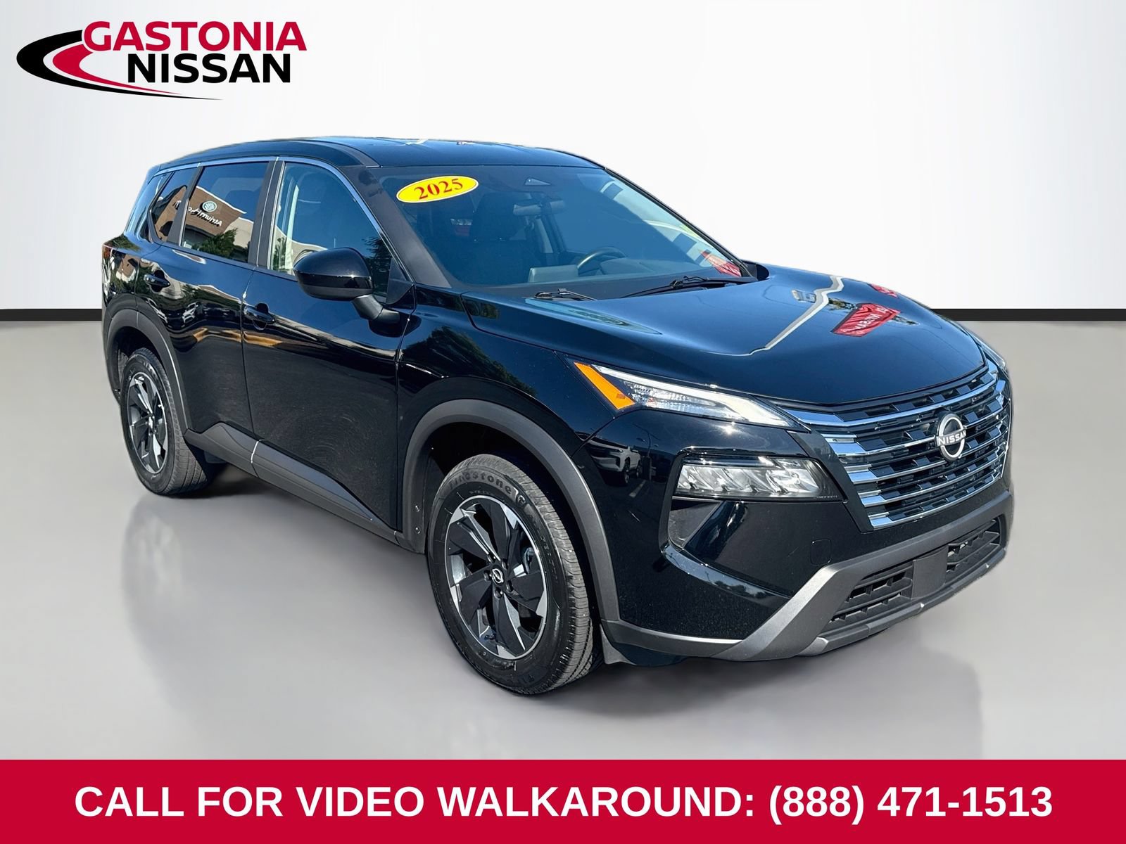 Used 2025 Nissan Rogue SV