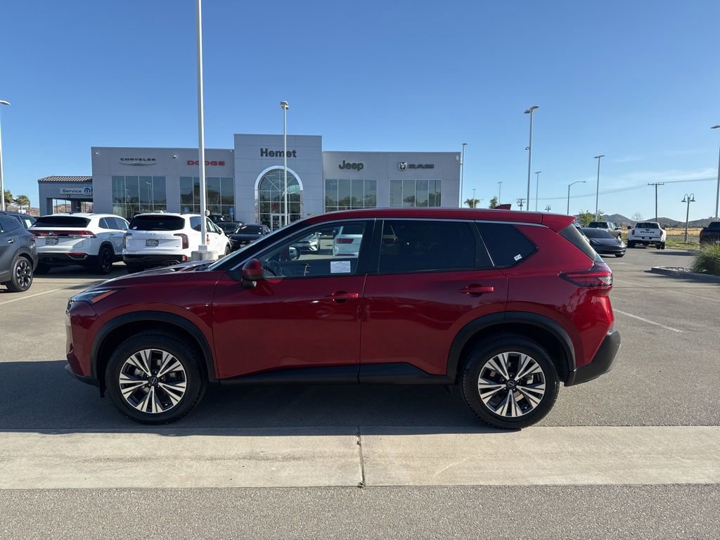 Used 2023 Nissan Rogue SV FWD image 5