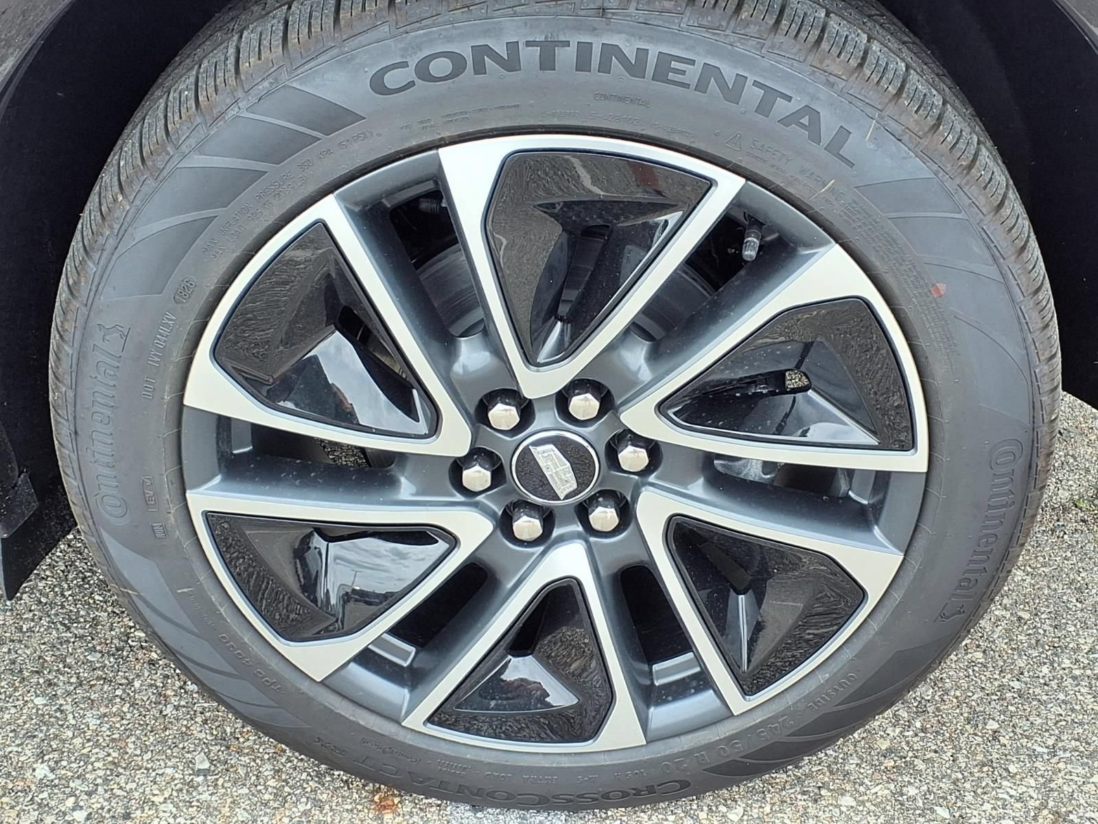 New 2027 Cadillac Optiq Sport w/ LPO, Floor Liner Package AWD/4WD image 7