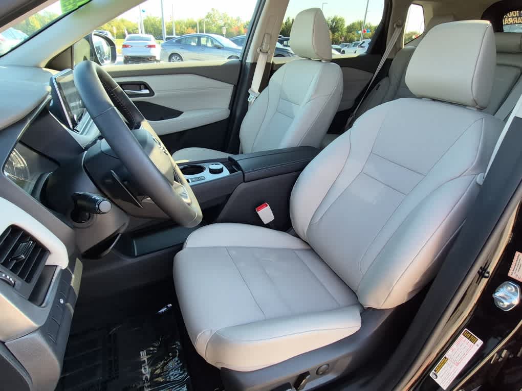 Used 2026 Nissan Rogue Dark Armor AWD/4WD image 10