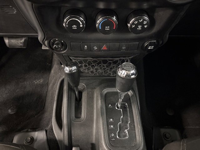 Used 2017 Jeep Wrangler Unlimited Sahara image 24