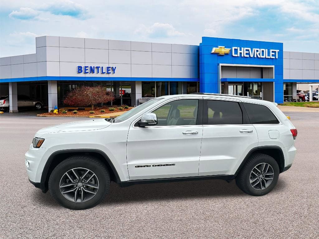 Used 2017 Jeep Grand Cherokee Limited w/ Luxury Group II image 3