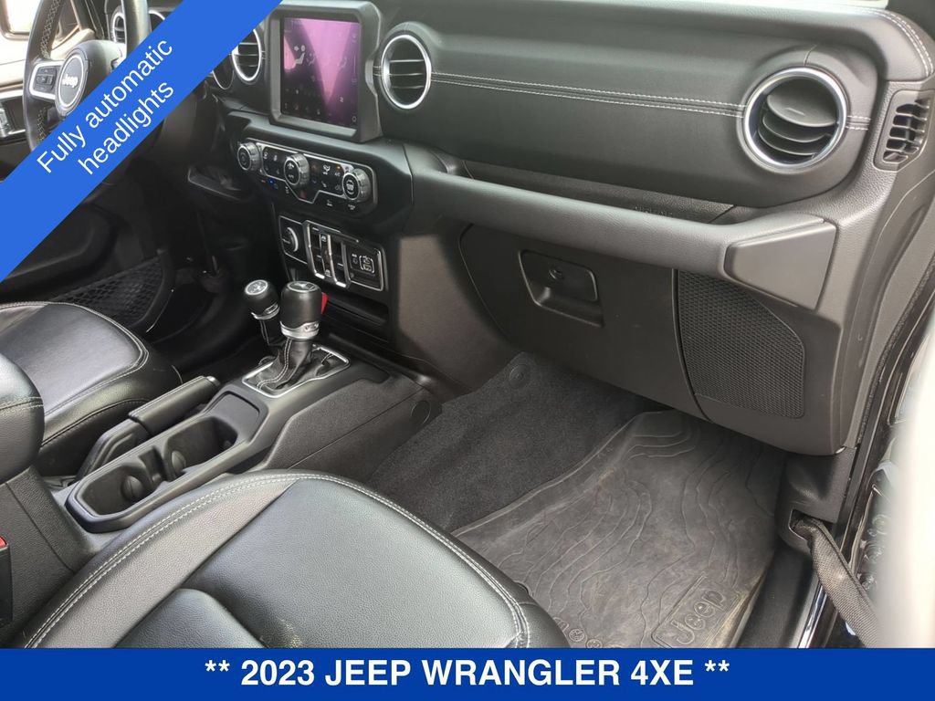 Used 2023 Jeep Wrangler Unlimited Sahara w/ Cold Weather Group AWD/4WD image 25