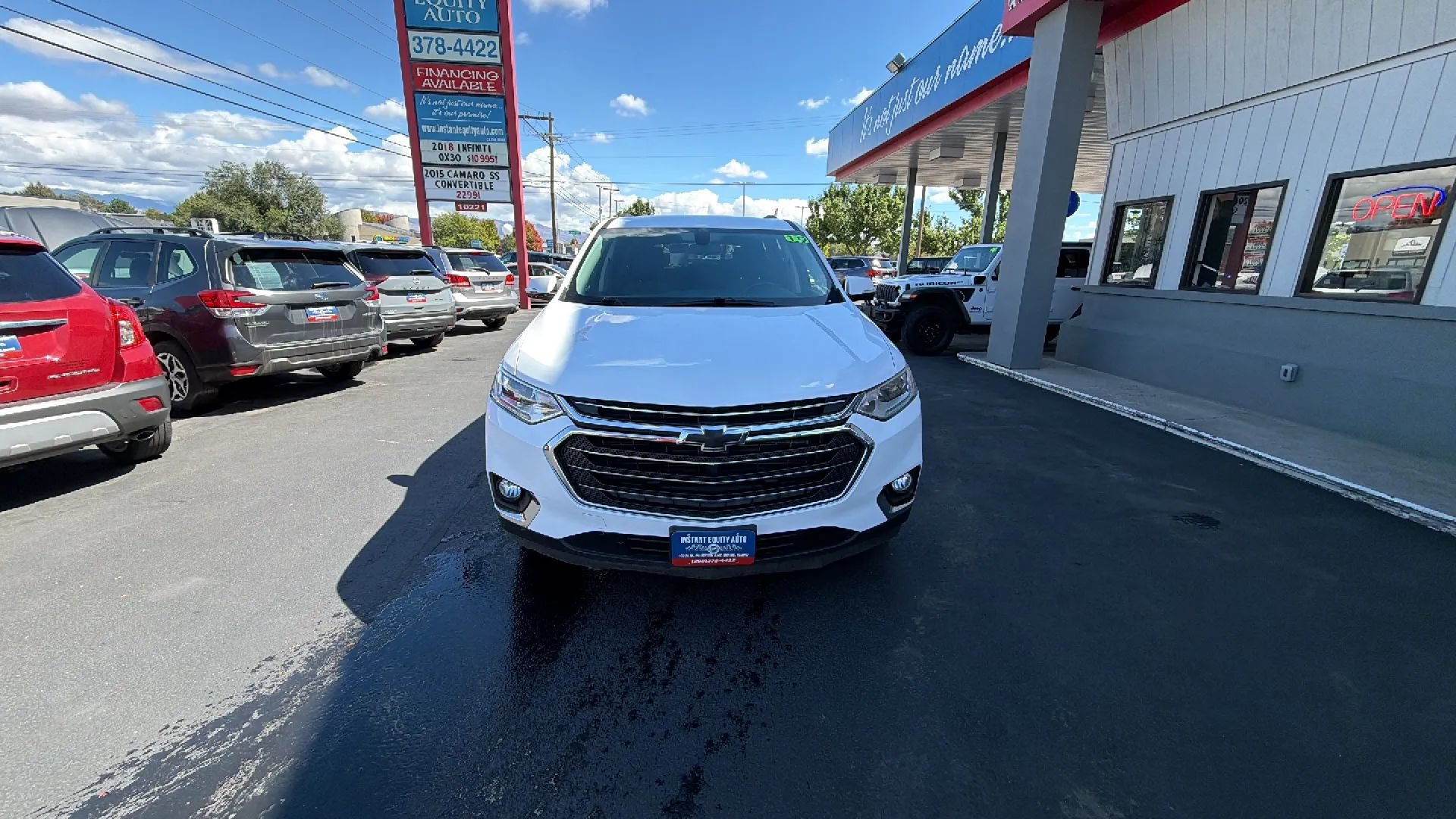 Used 2019 Chevrolet Traverse LT w/ LPO, Floor Liner Package AWD/4WD image 2