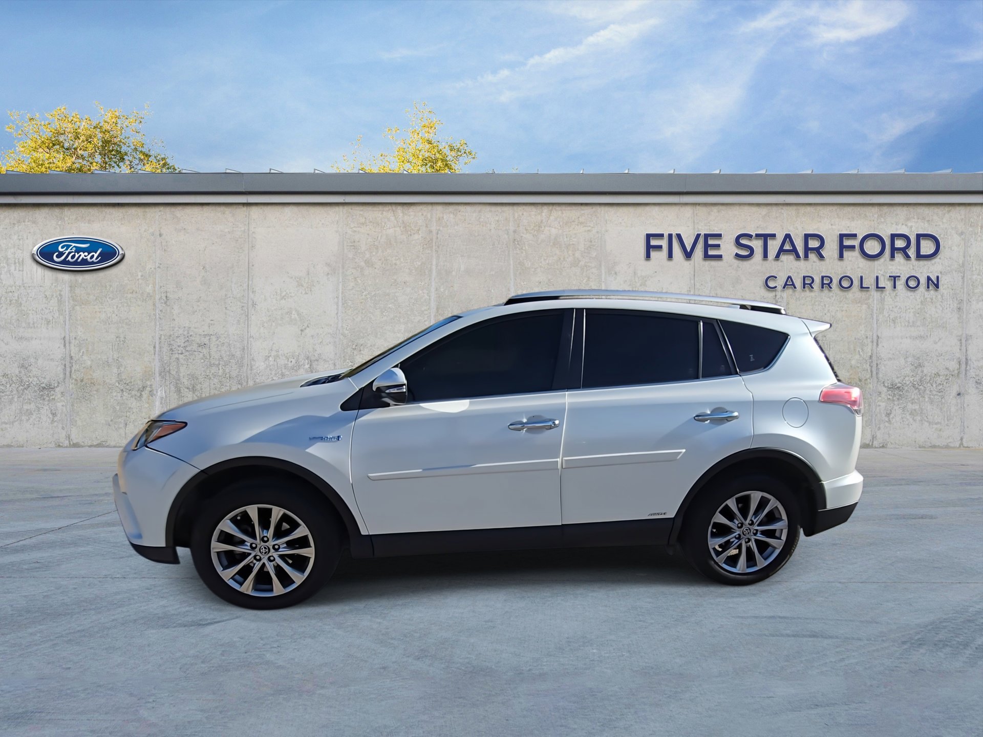 Used 2016 Toyota RAV4 Limited image 6