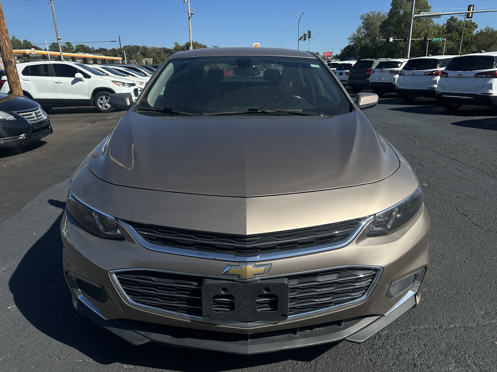 Used 2018 Chevrolet Malibu LT w/ Leather Package FWD image 1
