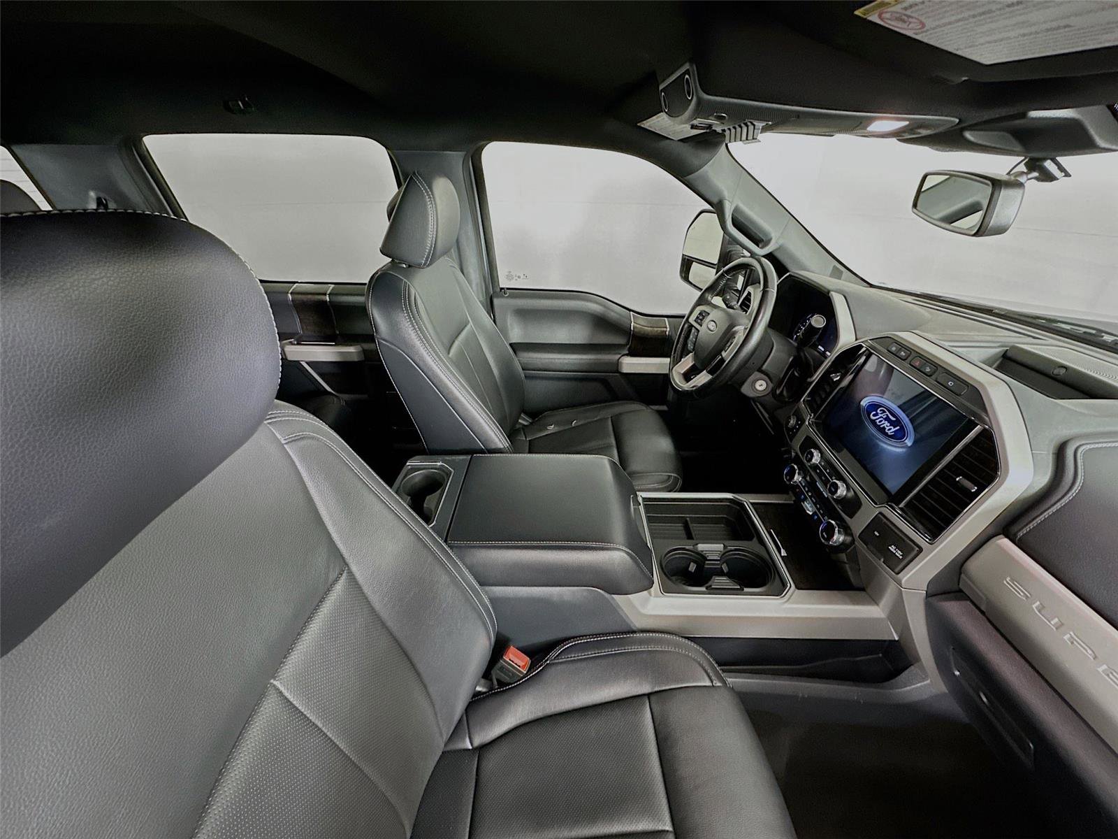 Used 2022 Ford F250 Lariat w/ Black Appearance Package image 28