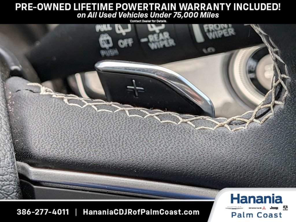 Used 2023 Jeep Grand Cherokee Laredo AWD/4WD image 28