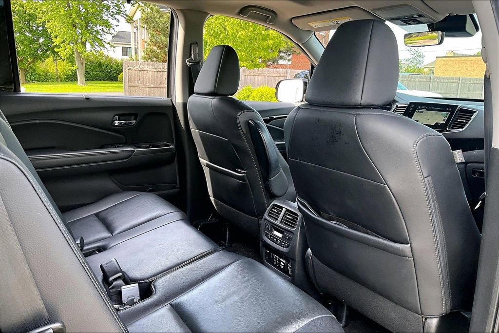 Used 2021 Honda Pilot Touring image 29