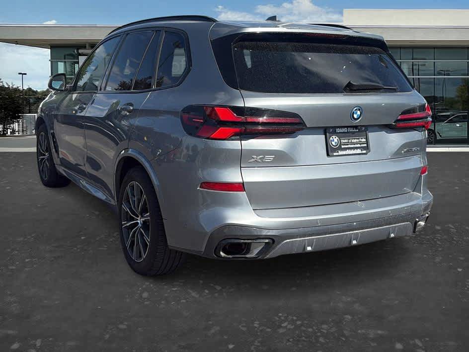 Used 2024 BMW X5 xDrive50e w/ M Sport Package AWD/4WD image 5