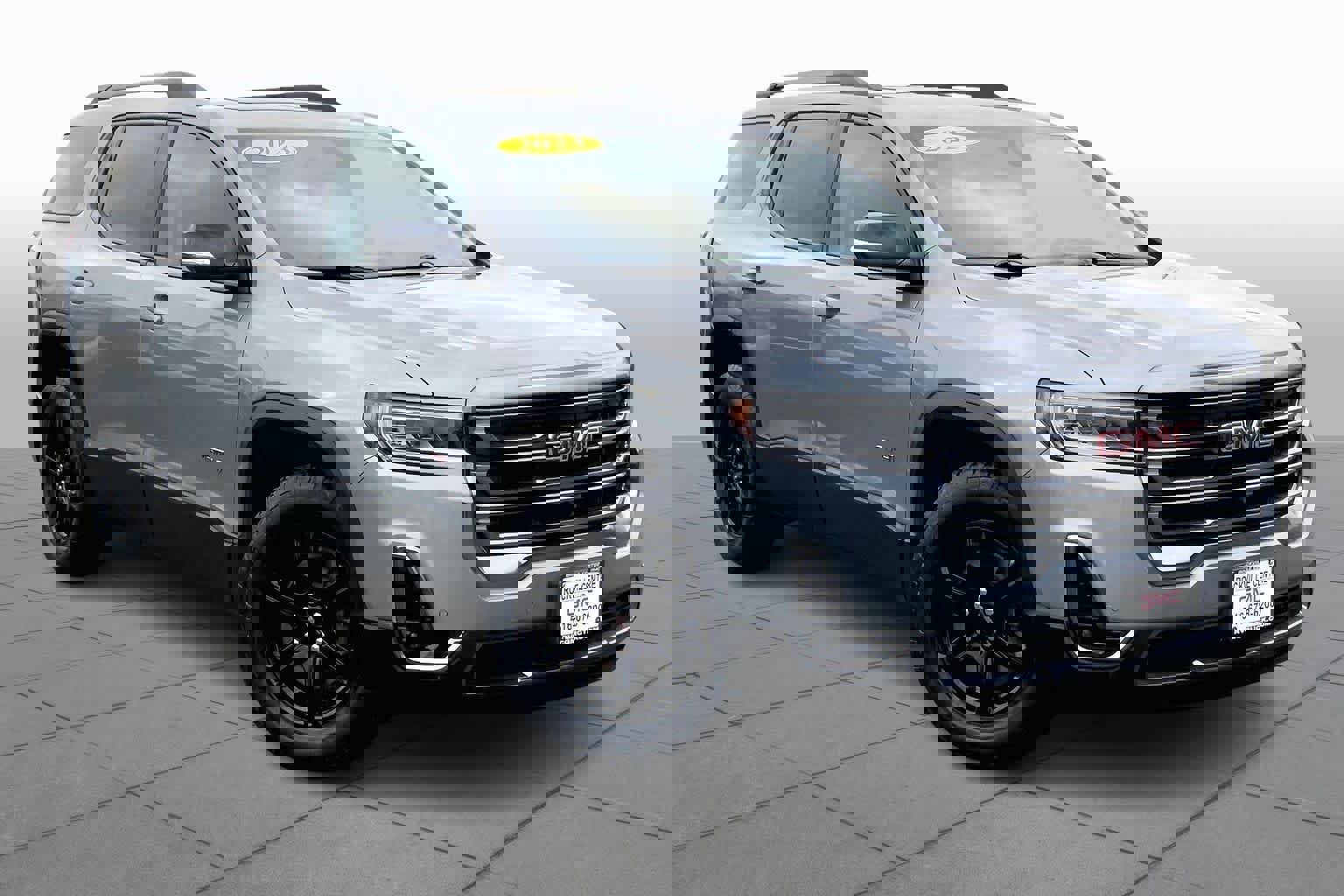 Used 2023 GMC Acadia AT4 w/ Technology Package image 2