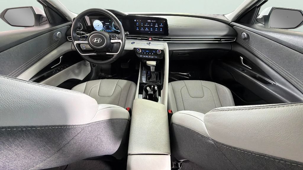 Used 2022 Hyundai Elantra Limited w/ Cargo Package FWD image 33