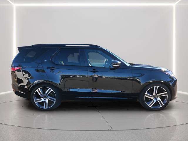 Certified 2023 Land Rover Discovery Metropolitan Edition image 6