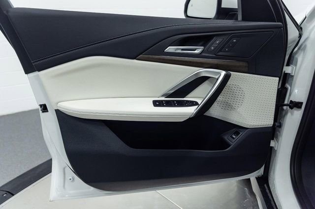 New 2026 BMW X1 xDrive28i AWD/4WD image 15