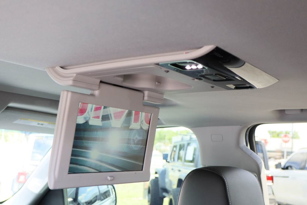 Certified 2018 GMC Yukon SLT w/ Open Road Package AWD/4WD image 25