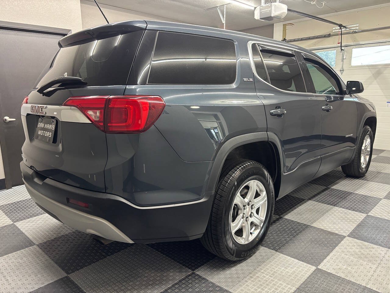 Used 2019 GMC Acadia SLE w/ LPO, Floor Liner Package FWD image 8