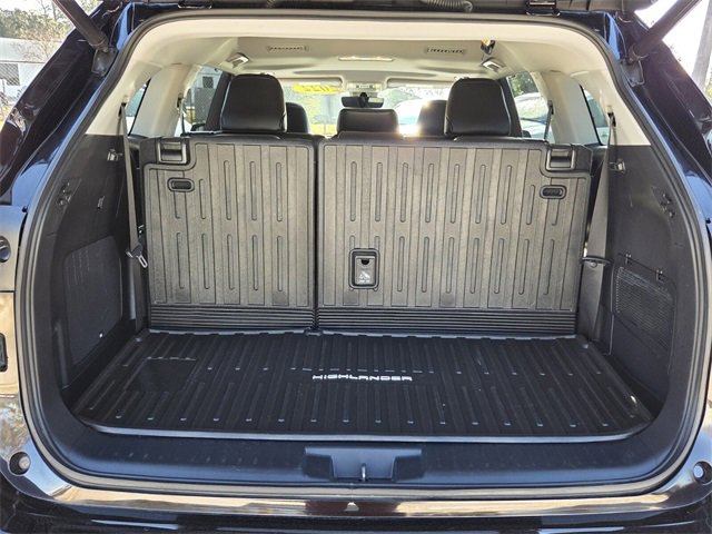 Used 2022 Toyota Highlander Limited image 17