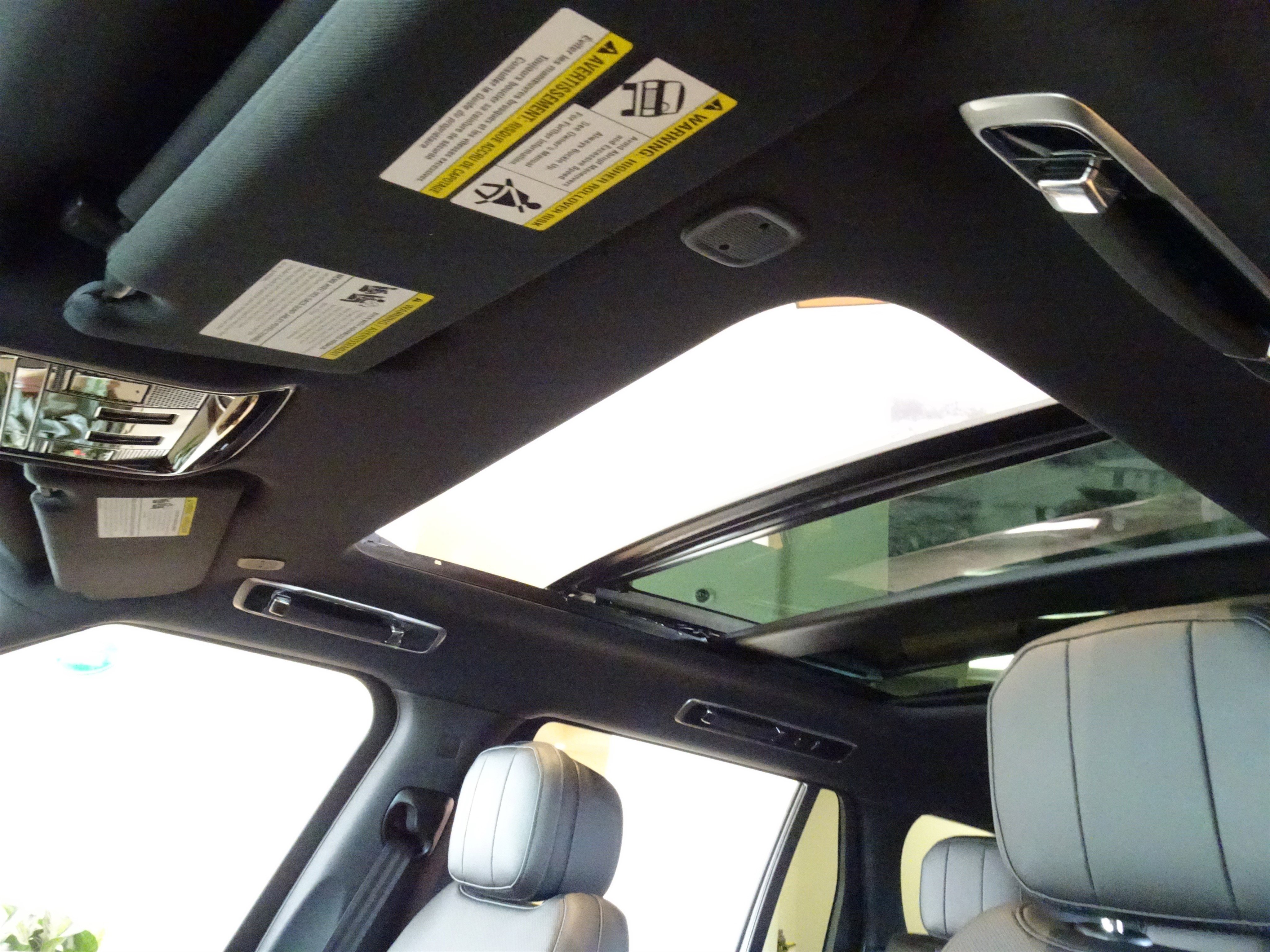 New 2025 Land Rover Range Rover Long Wheelbase SE image 18