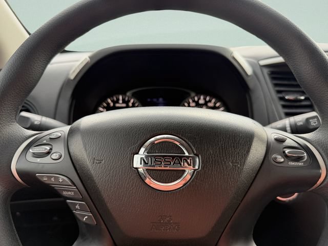 Used 2019 Nissan Pathfinder S AWD/4WD image 32