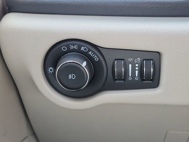 Used 2022 Chrysler Pacifica Touring-L image 30