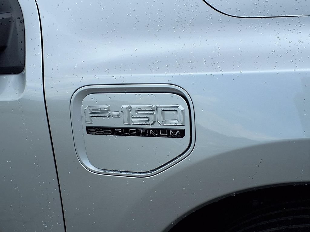 Used 2023 Ford F150 Lightning Platinum AWD/4WD image 11