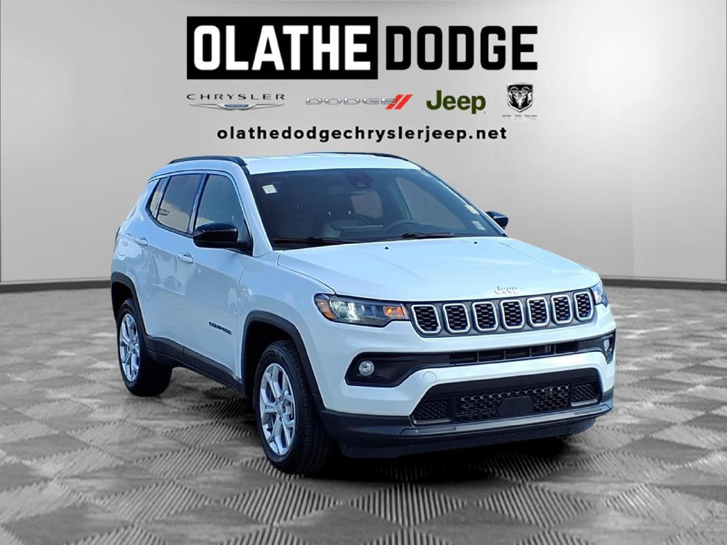 Used 2024 Jeep Compass Latitude AWD/4WD image 33
