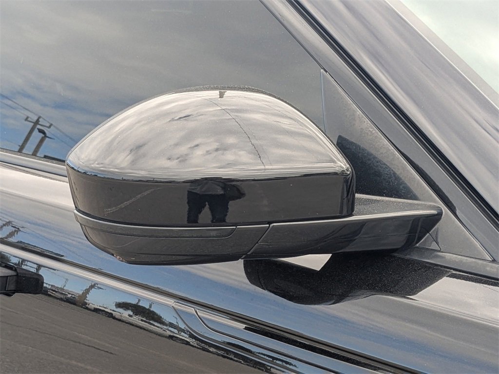 Used 2021 Land Rover Range Rover Velar R-Dynamic HSE image 11