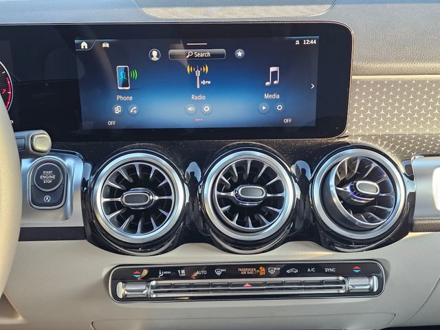 New 2026 Mercedes-Benz GLB 250 4MATIC image 33