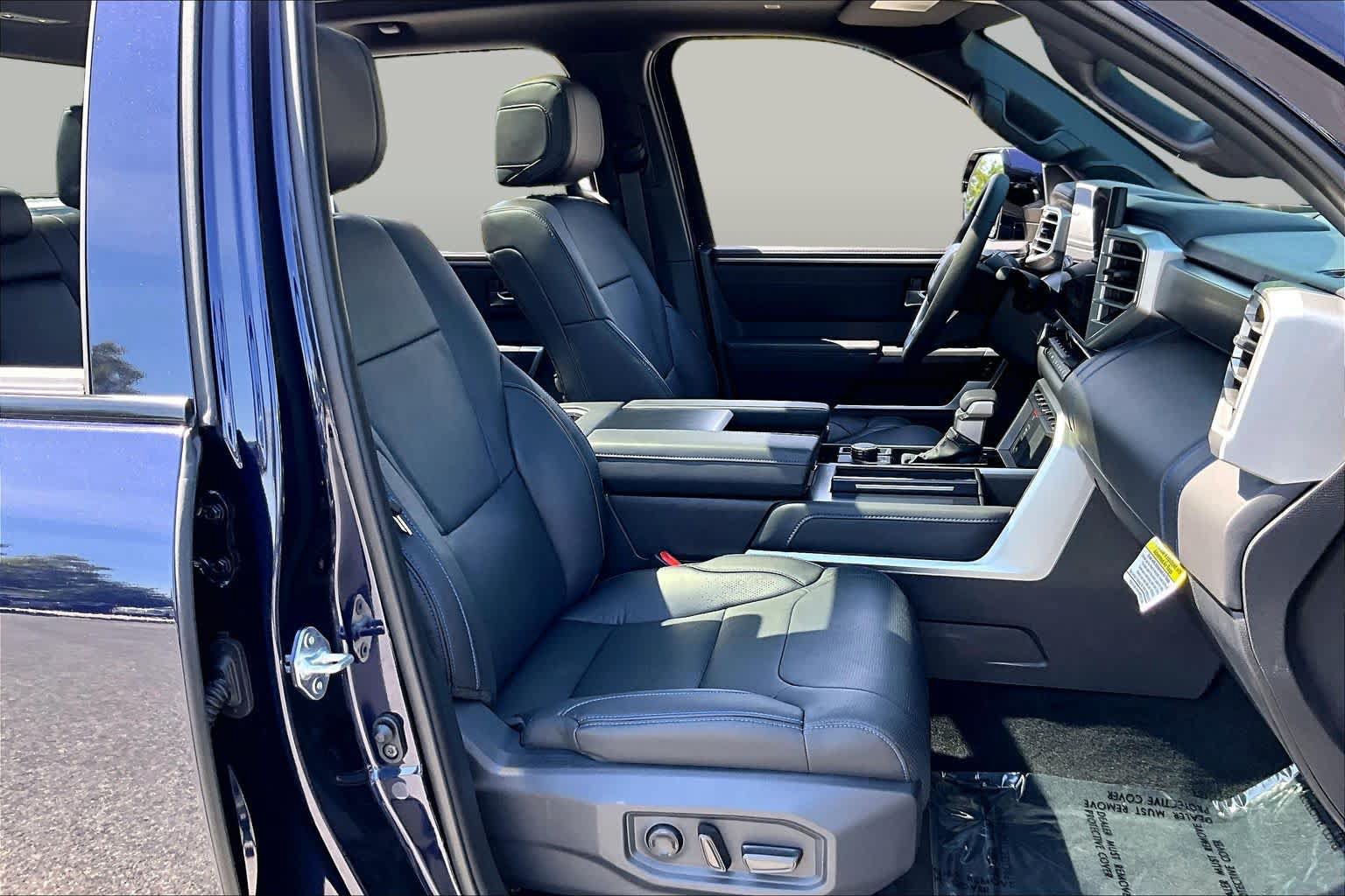 Used 2025 Toyota Tundra Platinum AWD/4WD image 9