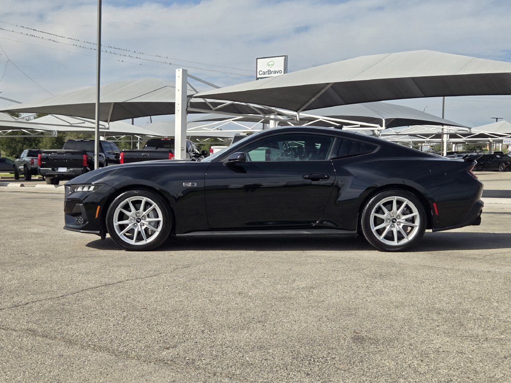 Used 2024 Ford Mustang GT Premium RWD image 4