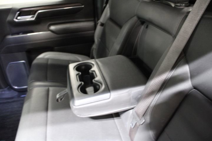 Used 2022 GMC Sierra 1500 SLT w/ SLT Premium Plus Package AWD/4WD image 25