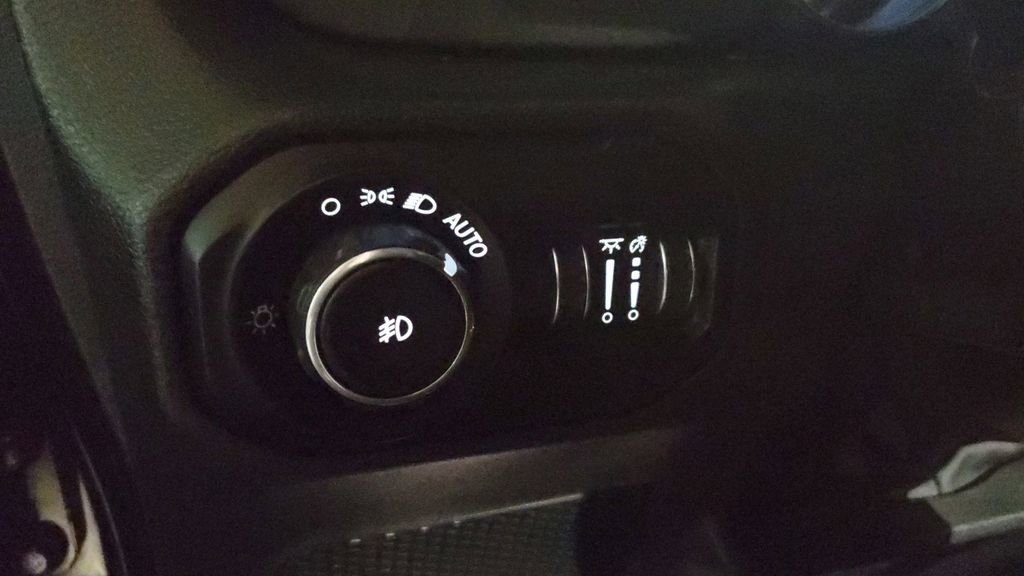 Used 2022 Jeep Wrangler Sport S image 20