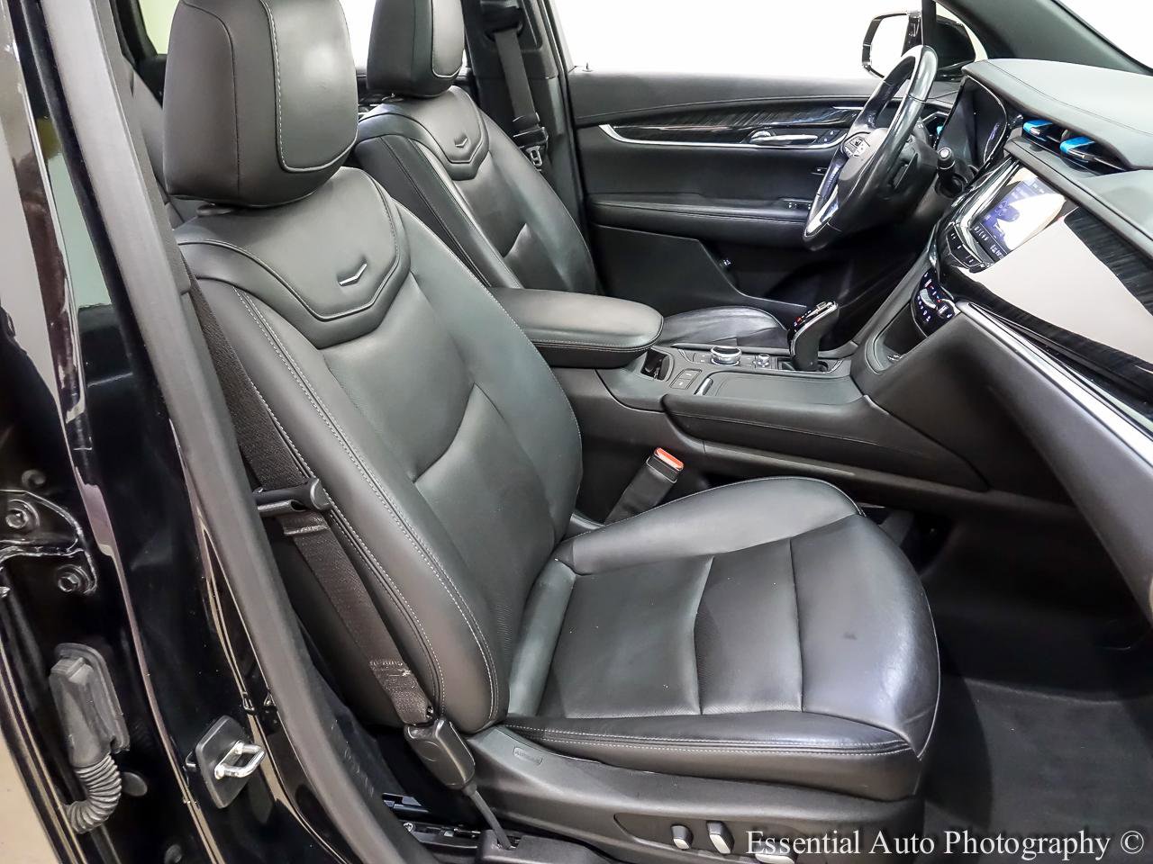 Used 2020 Cadillac XT6 Premium Luxury AWD/4WD image 33