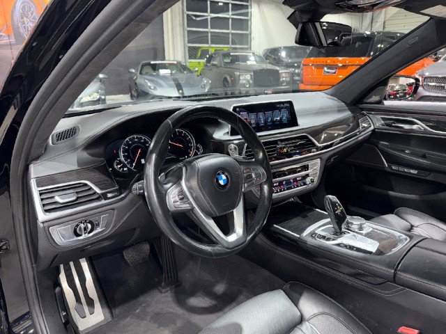 Used 2016 BMW 750i RWD image 8