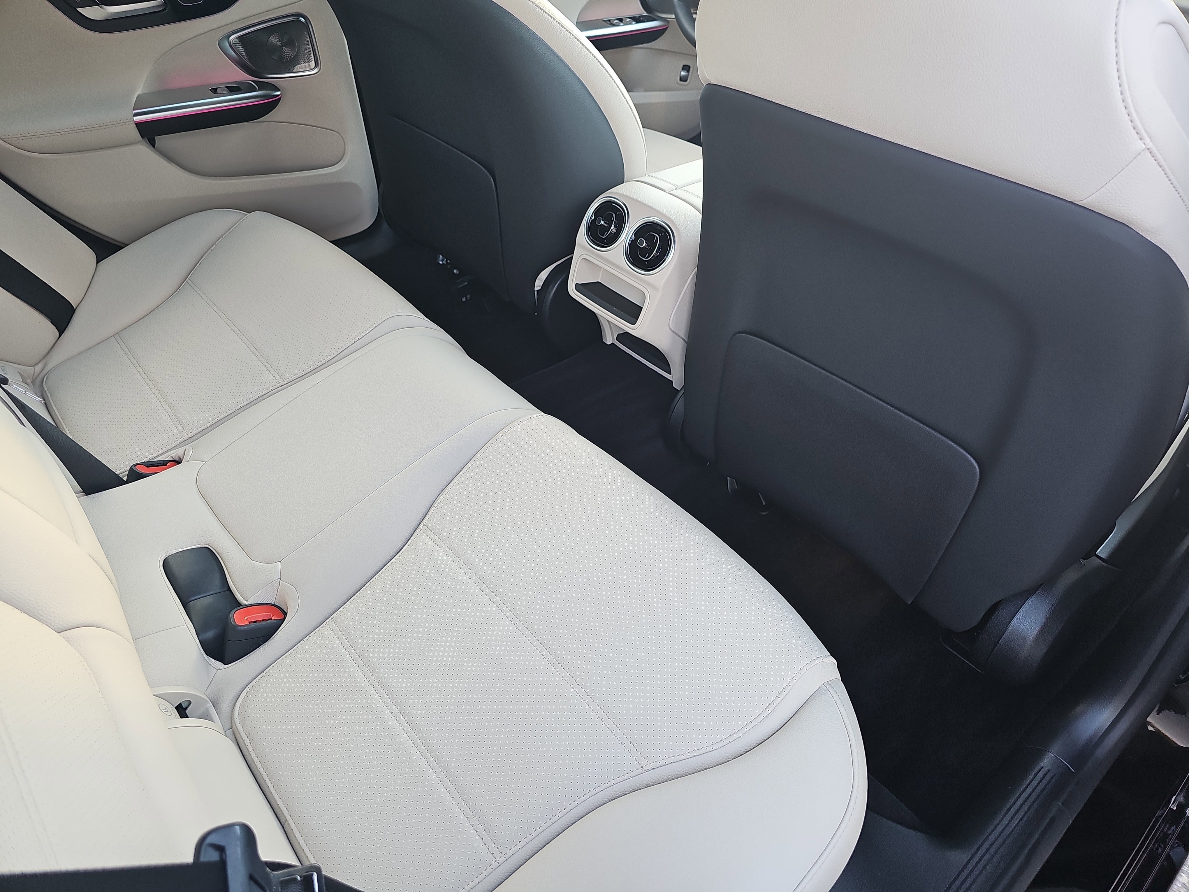 Certified 2026 Mercedes-Benz C 300 Sedan image 12