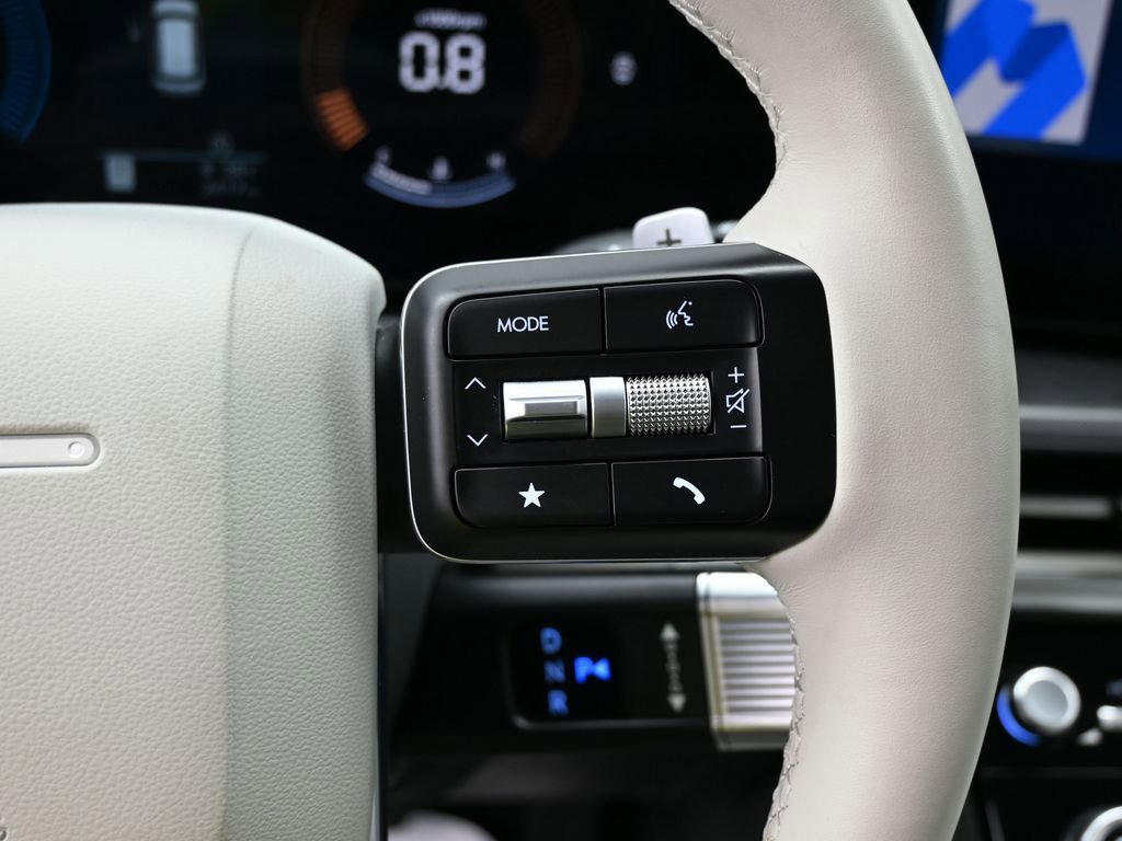 Used 2025 Hyundai Santa Fe SE image 20