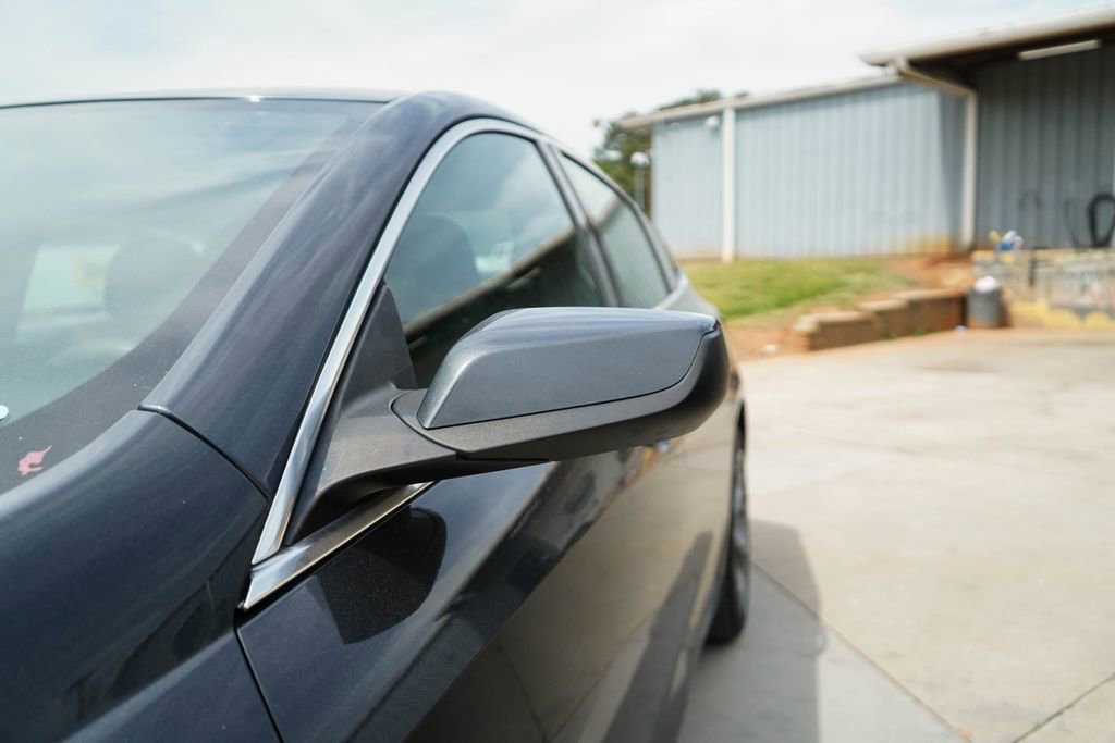 Used 2021 Chevrolet Malibu LT FWD image 17