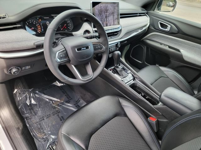 Certified 2023 Jeep Compass Latitude w/ Convenience Group image 19