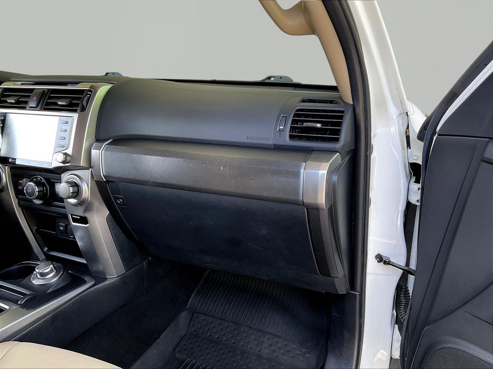 Used 2022 Toyota 4Runner SR5 Premium w/ Moonroof Package AWD/4WD image 26