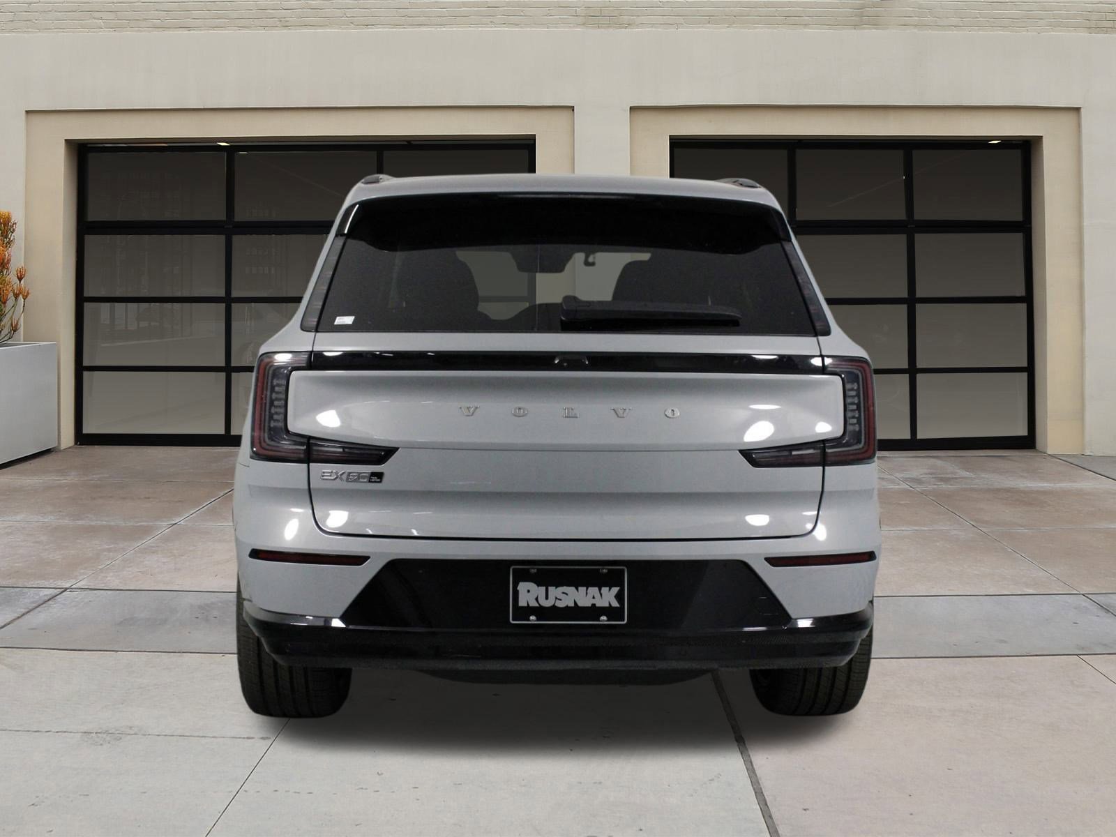 New 2025 Volvo EX90 Plus w/ Protection Package Premier image 4