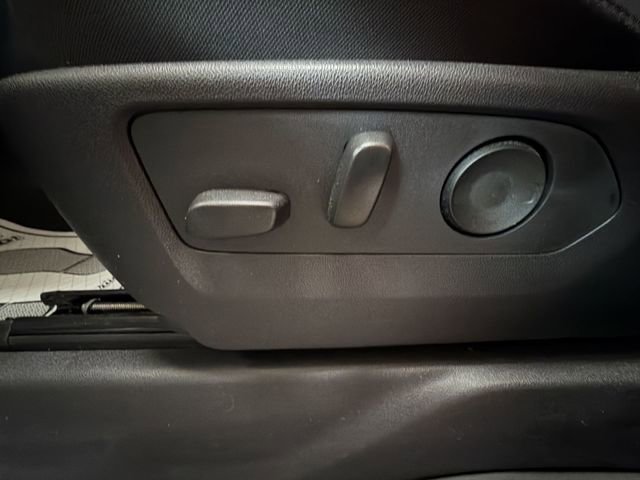 Used 2024 GMC Sierra 1500 Elevation image 12
