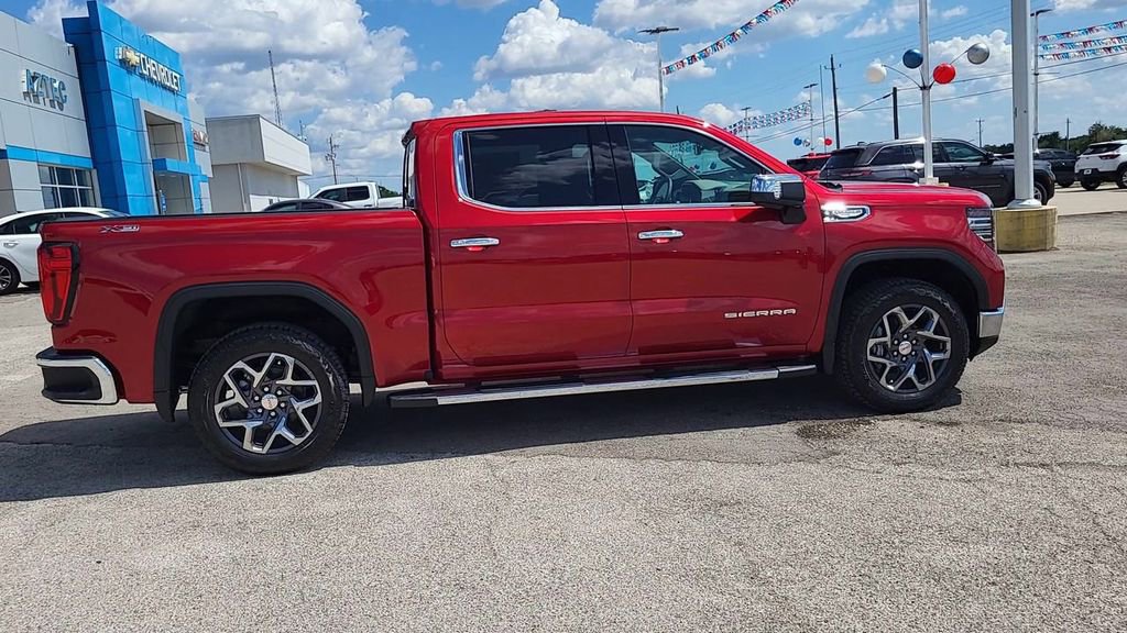 New 2026 GMC Sierra 1500 SLT image 8