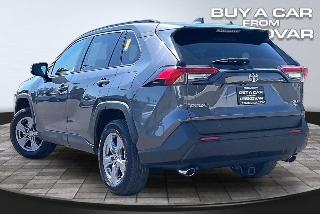 Used 2024 Toyota RAV4 XLE AWD/4WD image 2