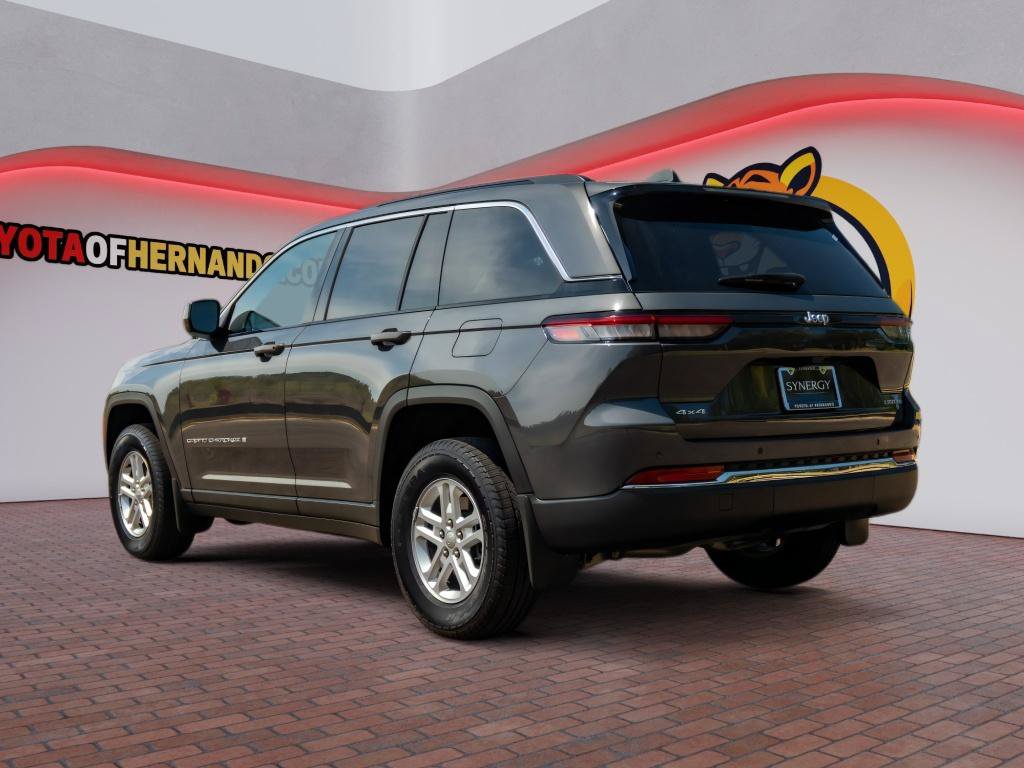 Used 2024 Jeep Grand Cherokee Laredo w/ MOPAR Finishing Package AWD/4WD image 8