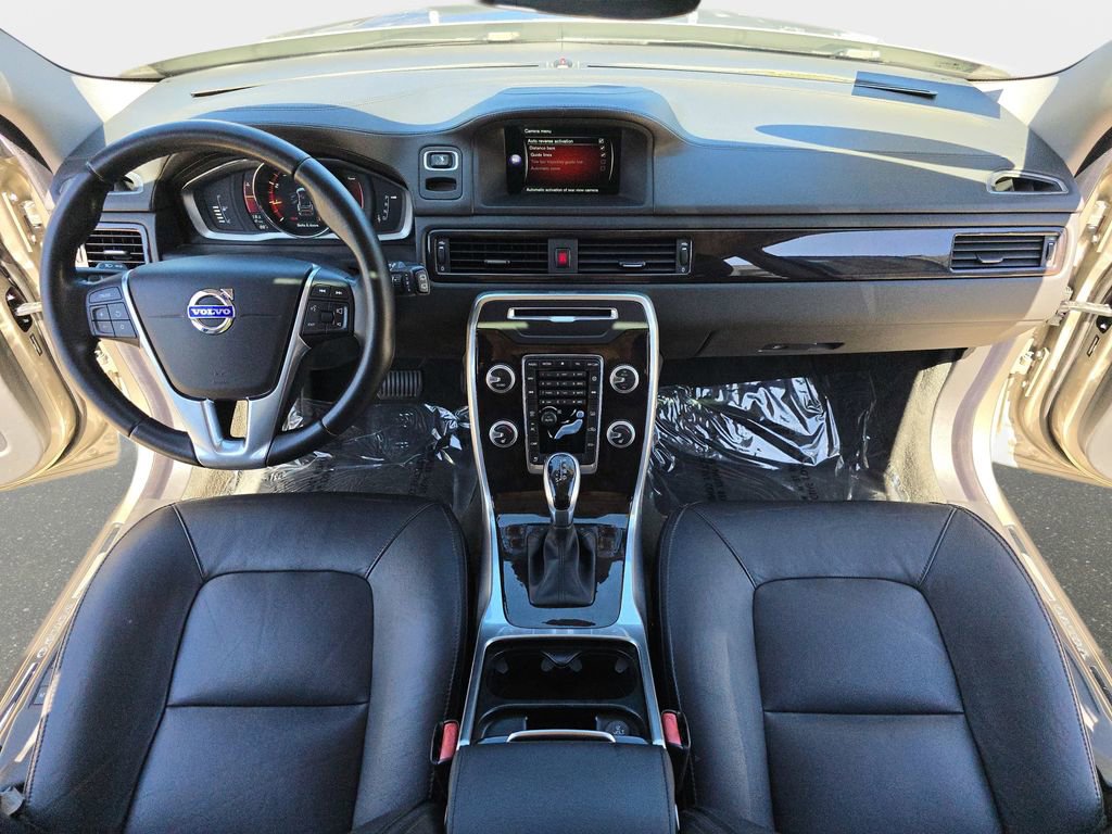 Used 2016 Volvo XC70 T5 Premier w/ Proximity Package image 10