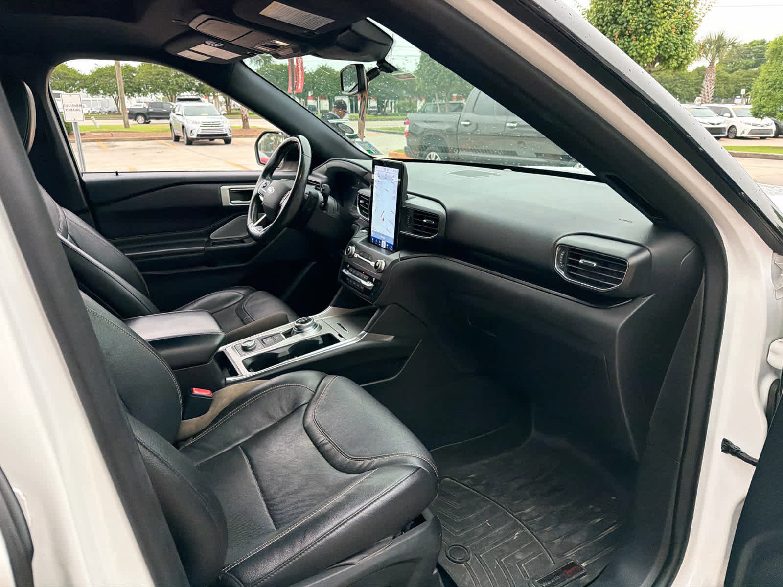 Used 2020 Ford Explorer ST w/ ST Street Pack AWD/4WD image 9