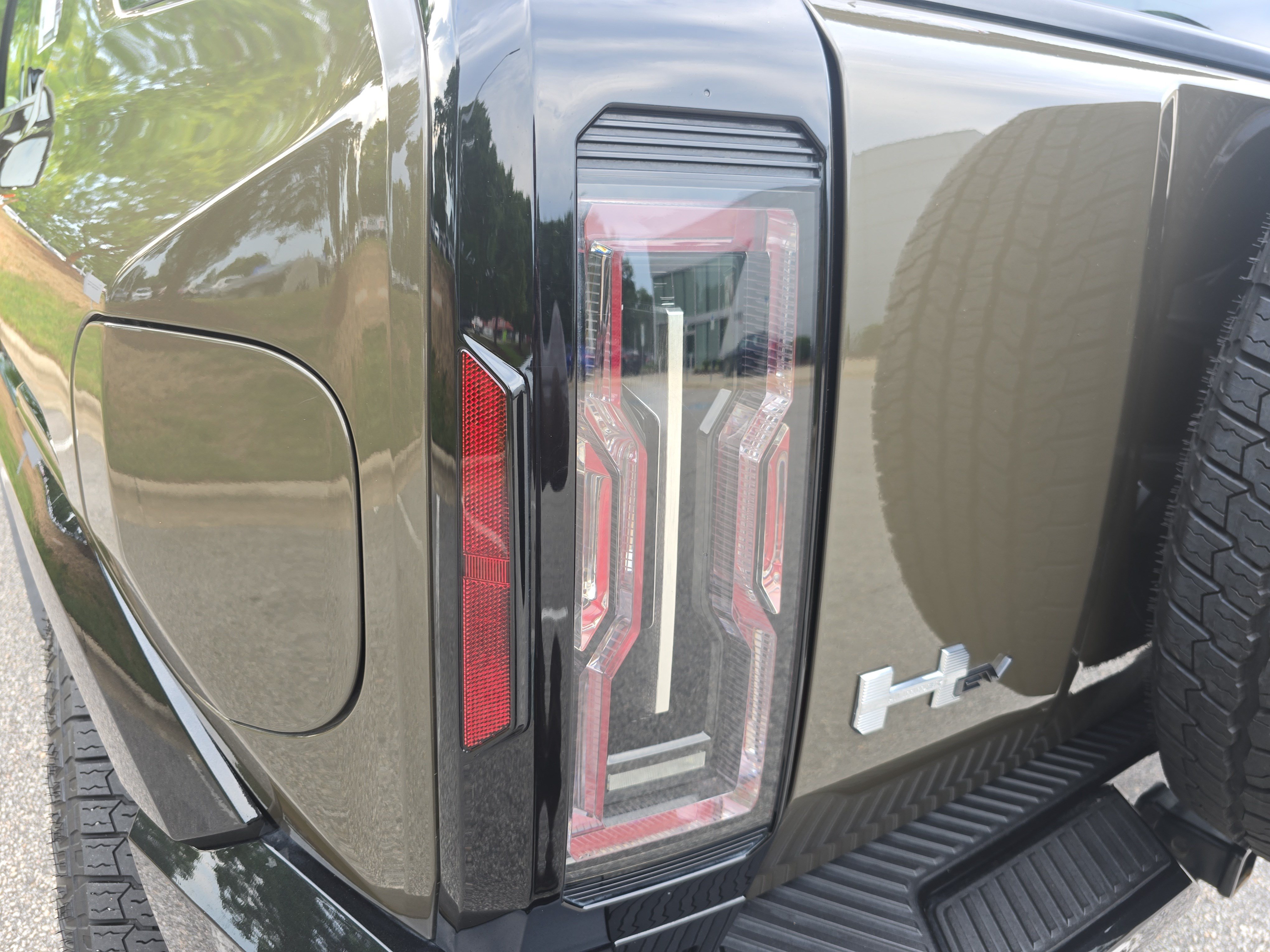 Used 2025 GMC Hummer EV 2X AWD/4WD image 31