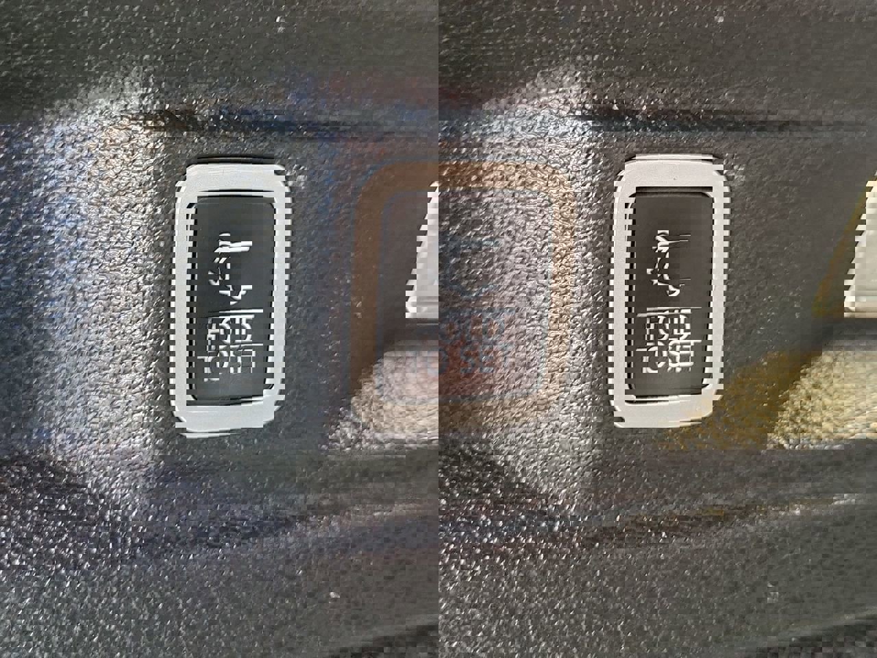 Used 2022 Jeep Grand Cherokee L Overland w/ Luxury Tech Group IV image 8